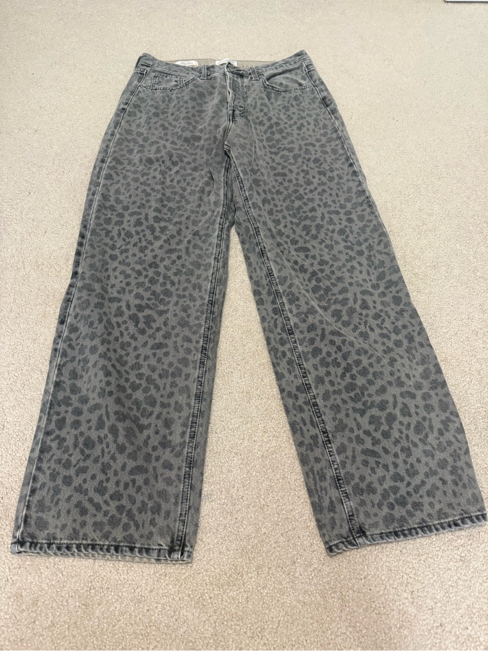 Universal Thread Wide-Leg Leopard Print Jeans